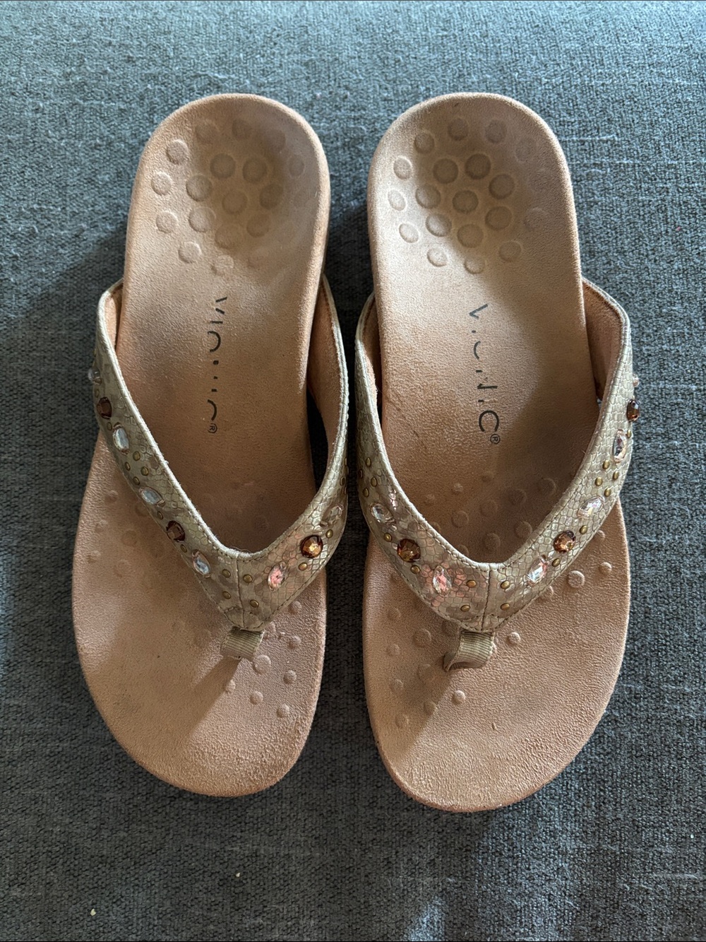 Vionic Tan Beaded Rhinestone Flip Flop Sandals
